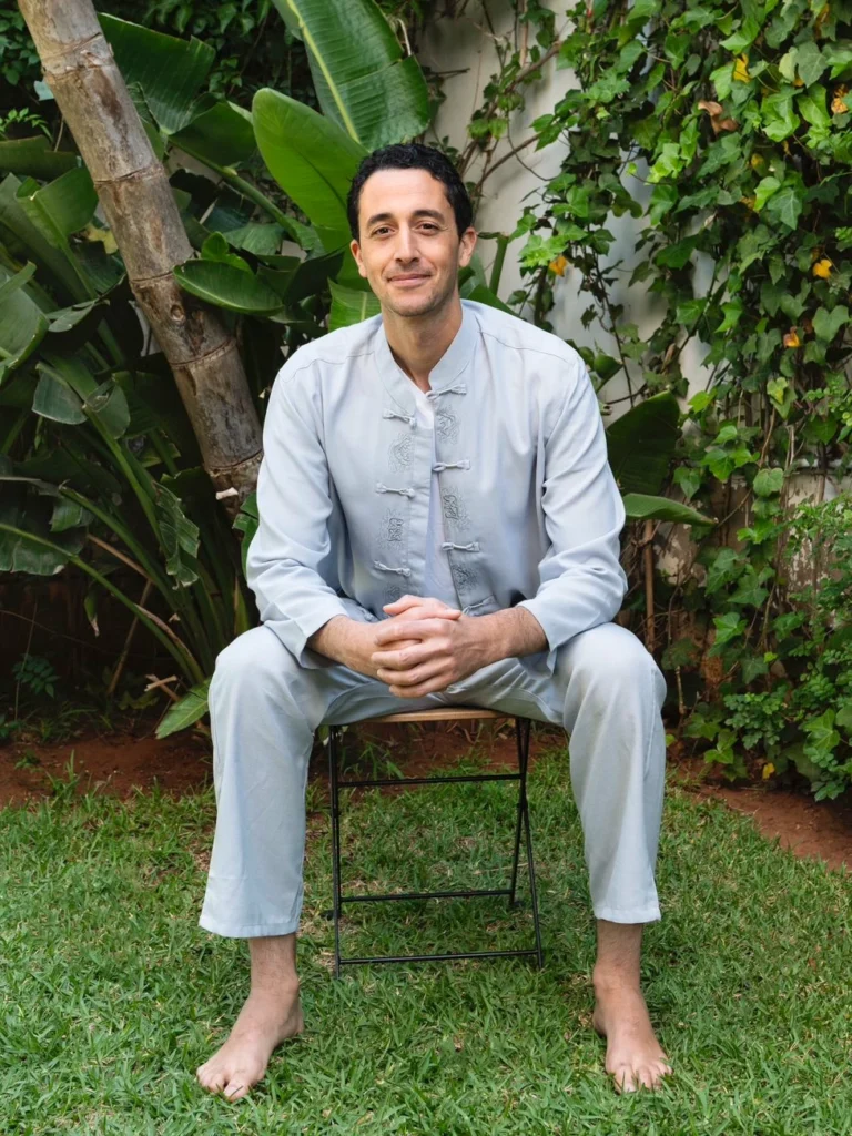 Omar Bouziane, enseignant de Tai Chi à la retraite bien-être Ômri au Maroc