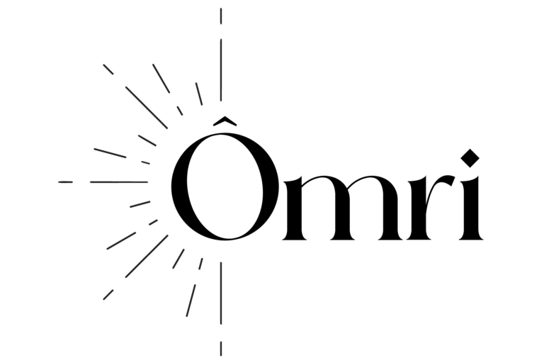 Logo de la retraite Ômri, représentant un soleil rayonnant à gauche et le nom Ômri écrit en calligraphie moderne